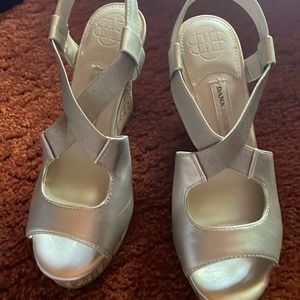 Dana Buchman Sling Back Wedge Sandal, silver size 6